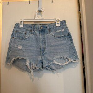 Women's Levis 501 Jean Short Size 28